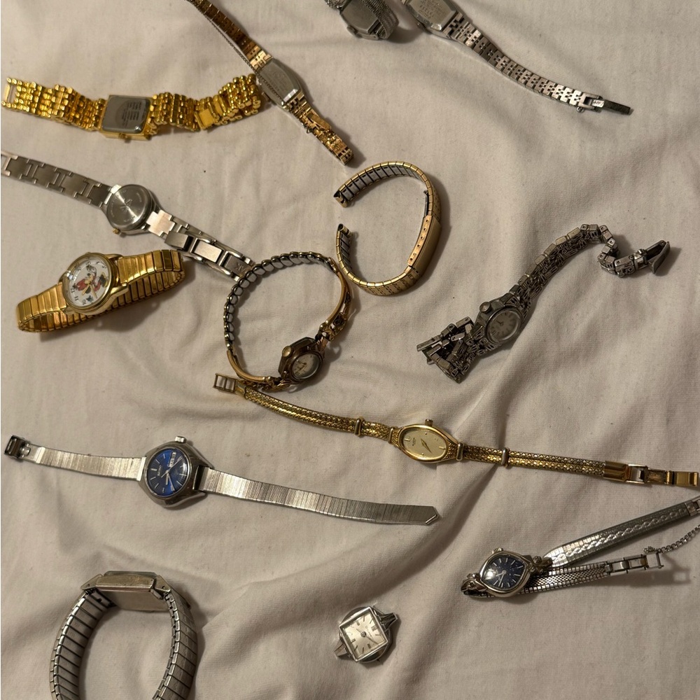 Lot Of Mostly Seiko and Bulova Women’s Watches
